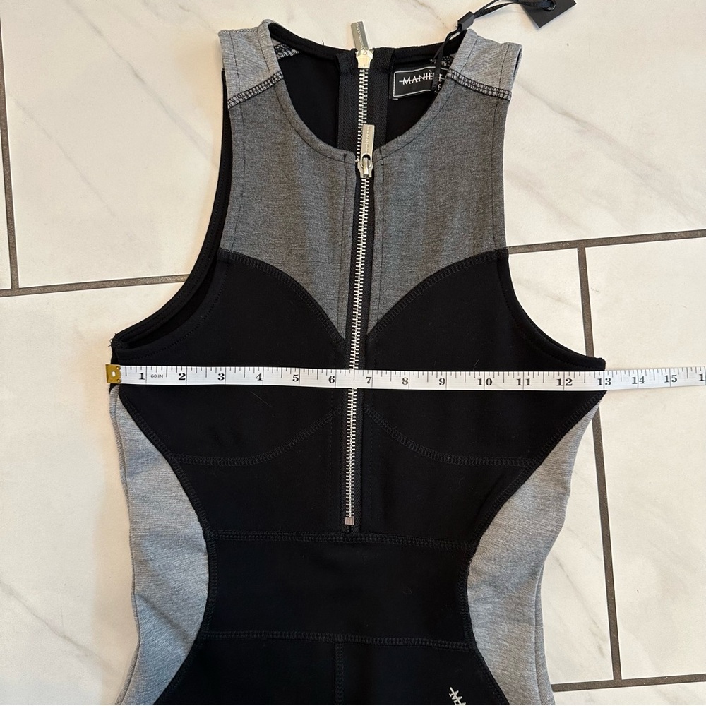 Black & Gray Sculpting Sleeveless Jumpsuit - Picture 7 of 9
